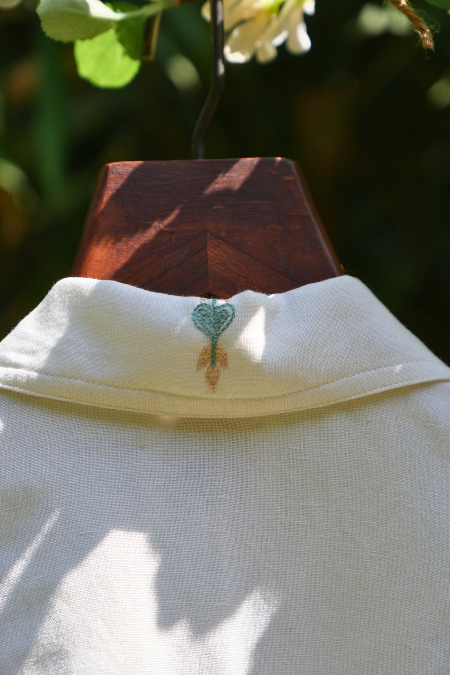 Relaxed fit cropped linen shirt