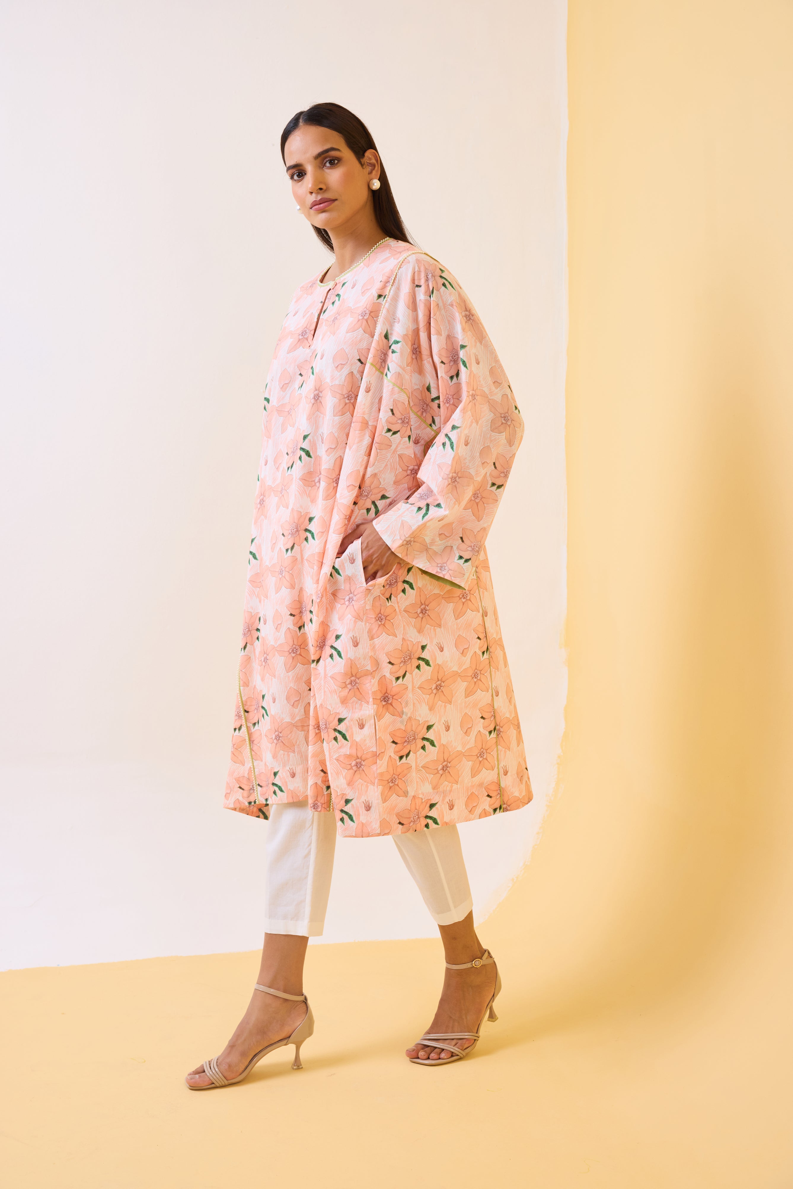 The Peachy Rose-Bud Pheran Kurta Set