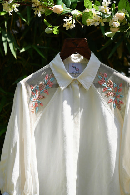 Combined raglan sleeves ivory shirt