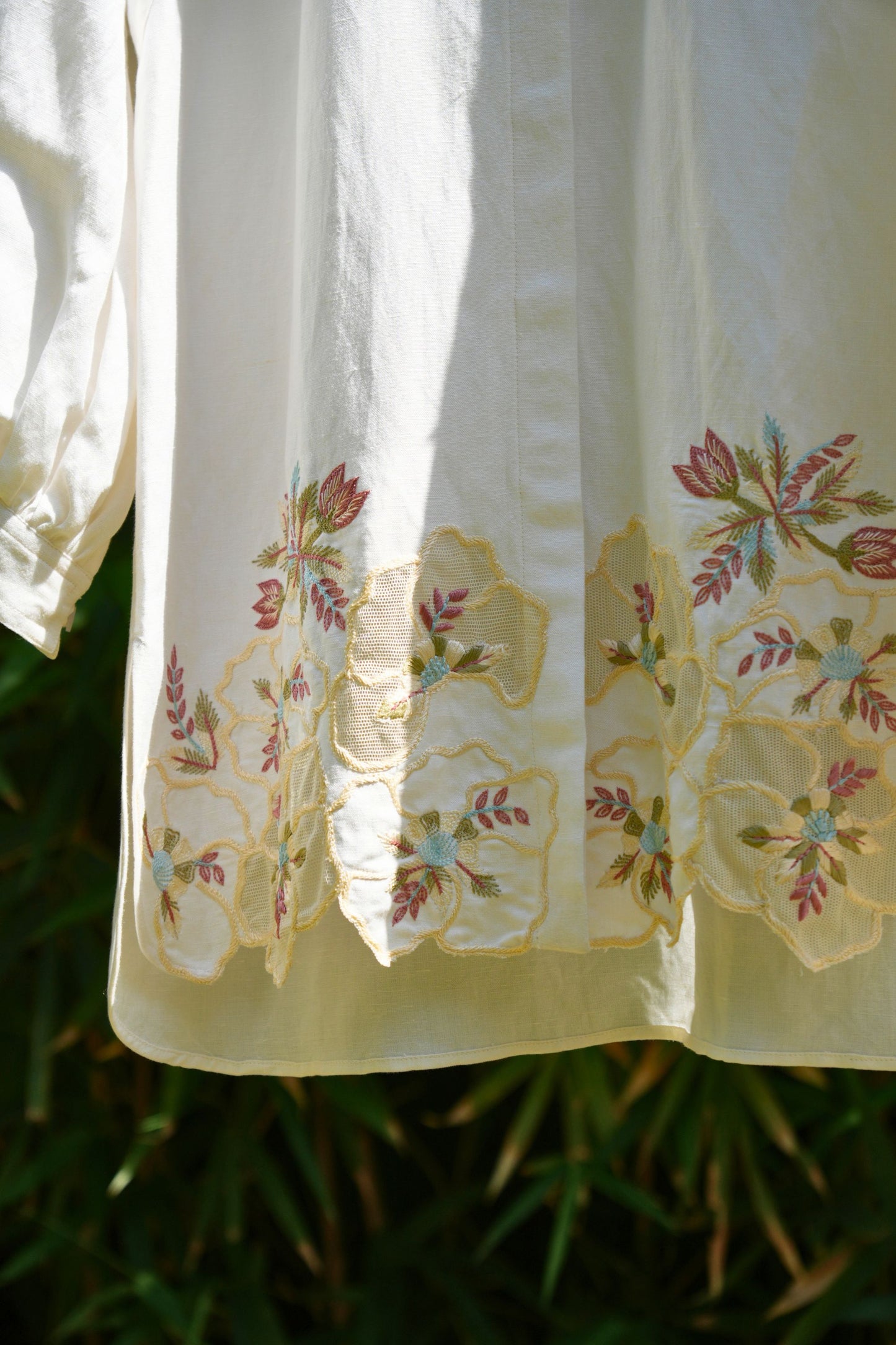 Raglan style ivory linen shirt