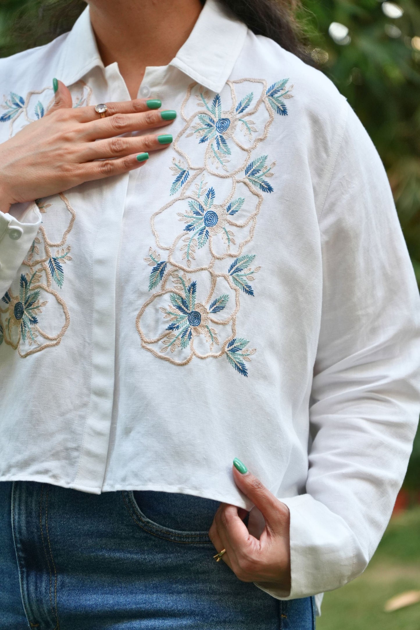Relaxed fit cropped linen shirt