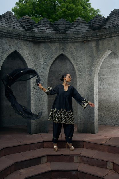 The Eternal Black Flowy Kurta & Salwar Set