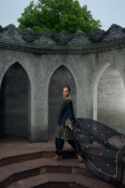 The Eternal Black Flowy Kurta & Salwar Set